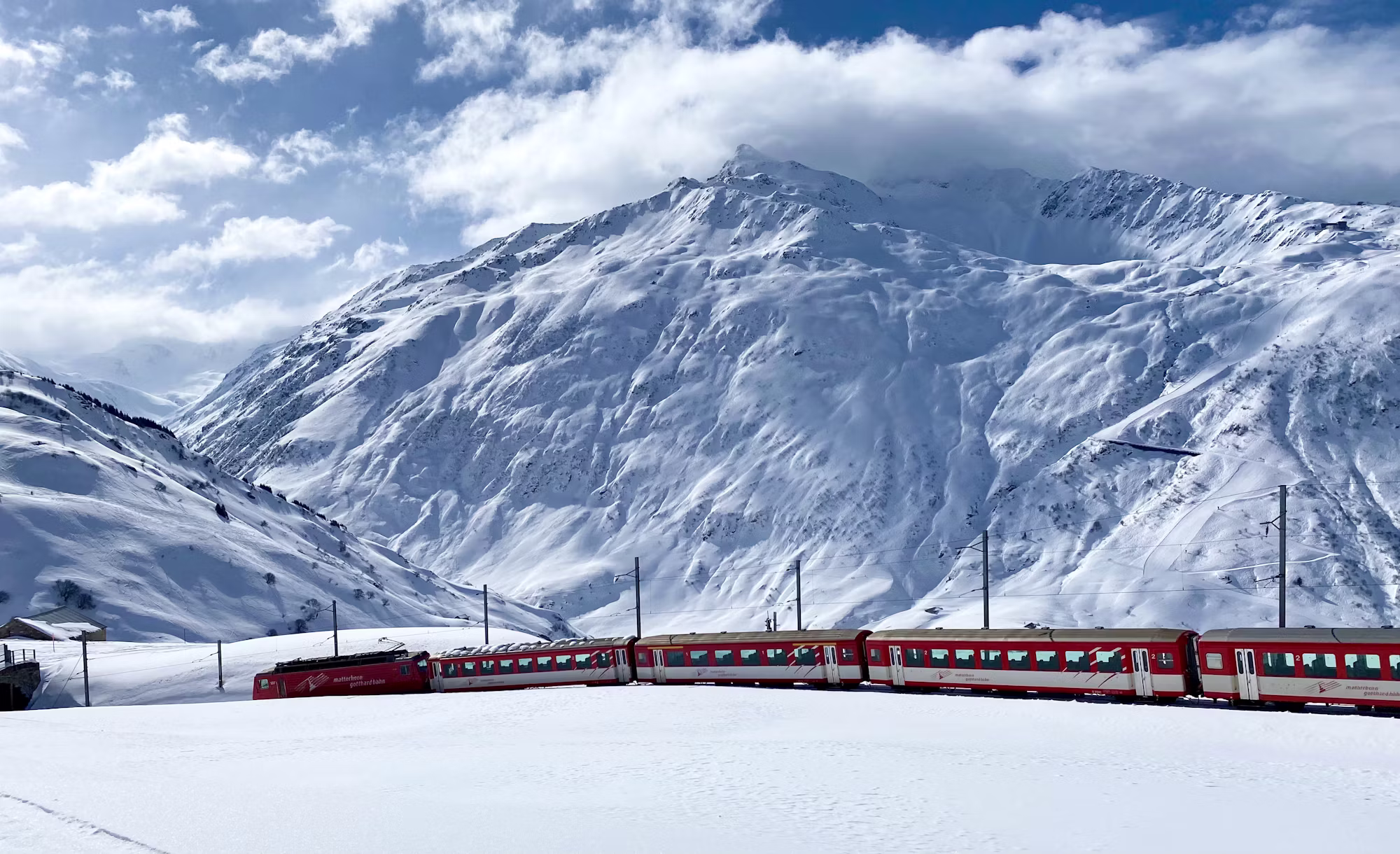 Exploring the Thrills of Snowboarding: A Guide for Enthusiasts